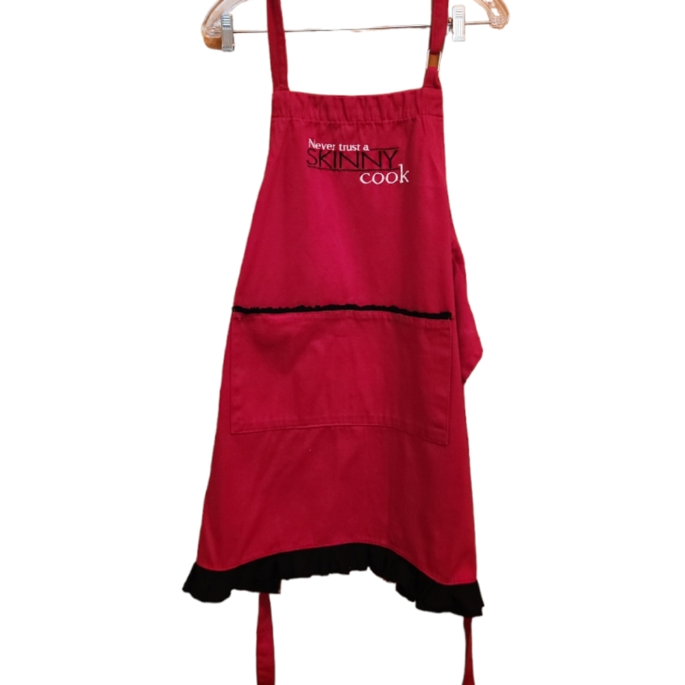 C & F  RED & BLACK APRON HEM, " NEVER TRUST A SKINNY COOK".